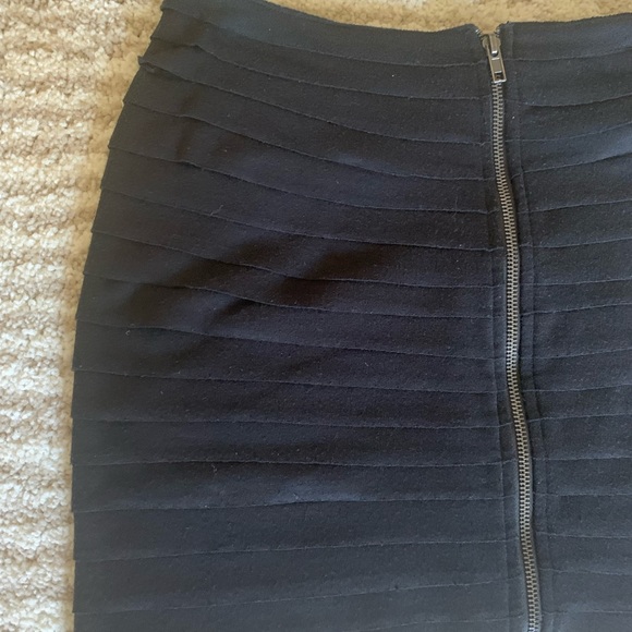 Black Silence and Noise Skirt. Size Large. - Picture 2 of 5